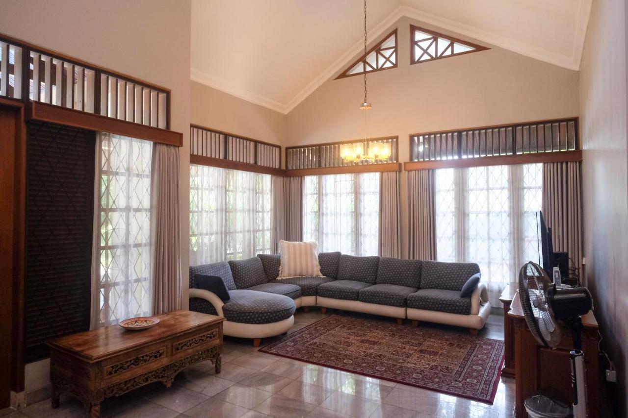 Sareh Villa By The Lavana Semarang Exterior foto
