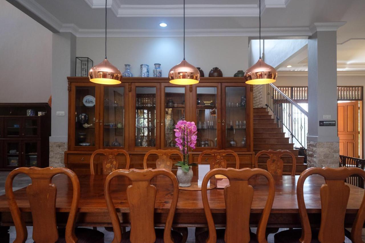 Sareh Villa By The Lavana Semarang Exterior foto