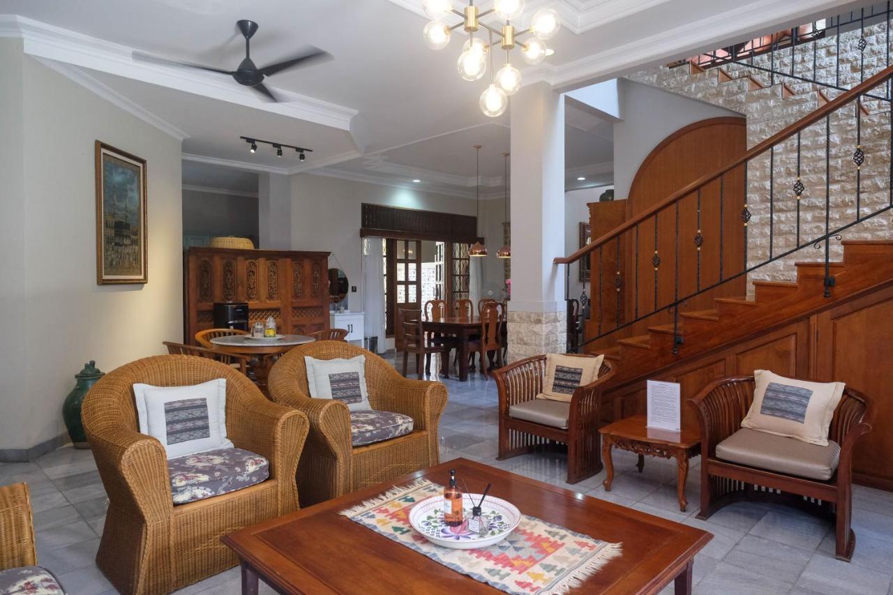 Sareh Villa By The Lavana Semarang Exterior foto