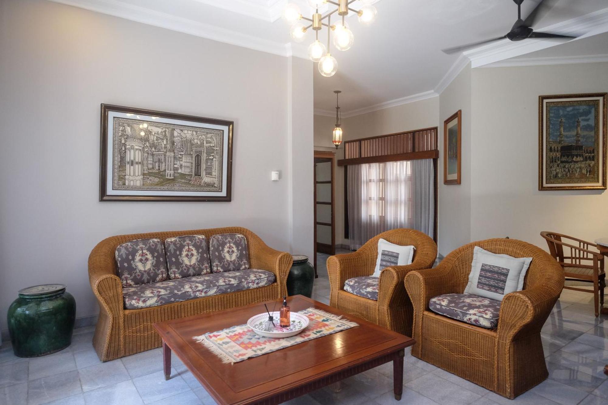 Sareh Villa By The Lavana Semarang Exterior foto