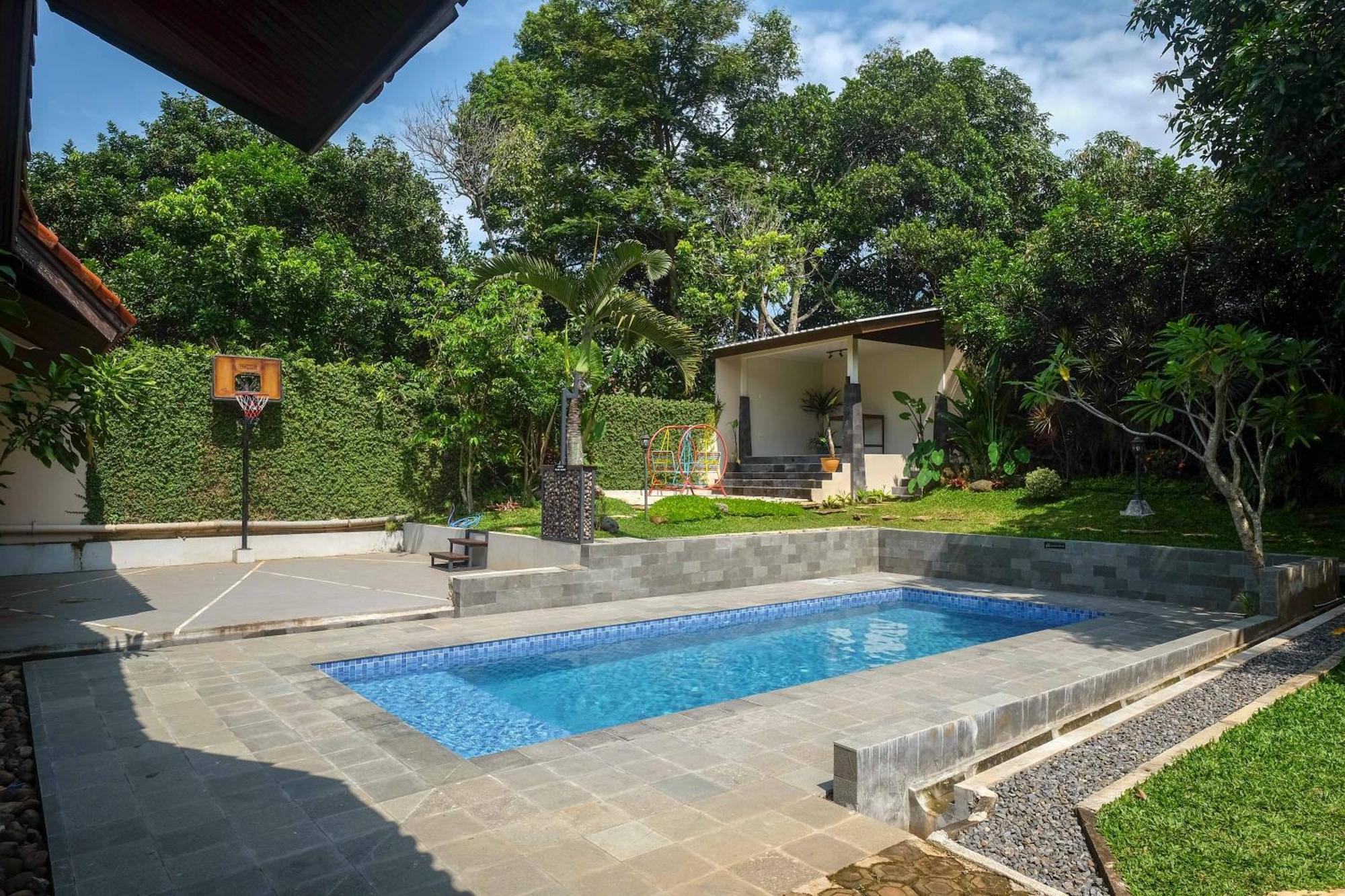Sareh Villa By The Lavana Semarang Exterior foto
